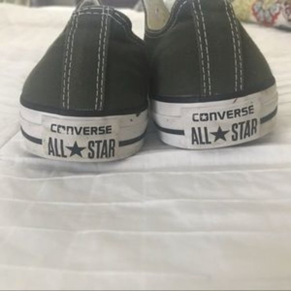 Converse All Stars Chuck Taylor - Low Top - Men 10, Women 12 - Picture 4 of 9